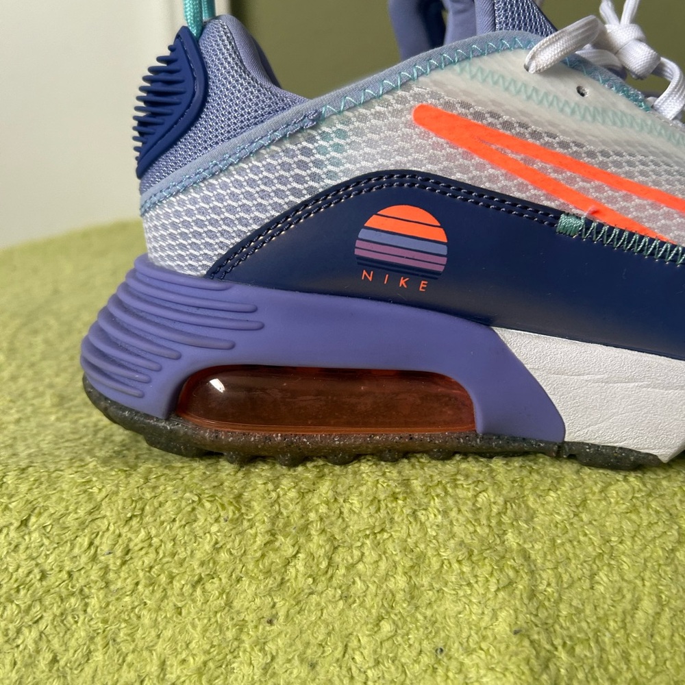 Nike Air Max DA2417-100 Youth Sneakers White and Blue with Orange Accents New - Picture 3 of 12
